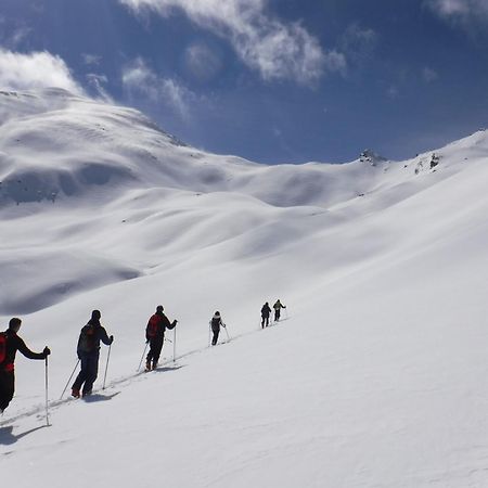 Les Gites Du Saro Chabestan Exteriör bild